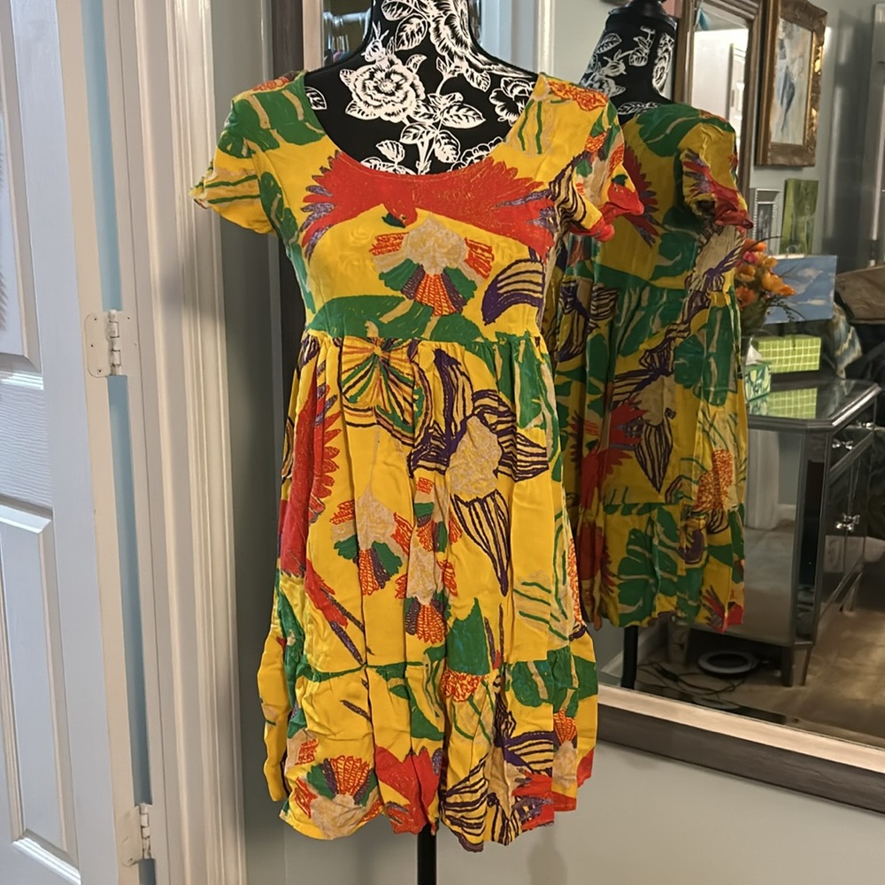 Basement Tiered Tropical 🦜 Cover Up